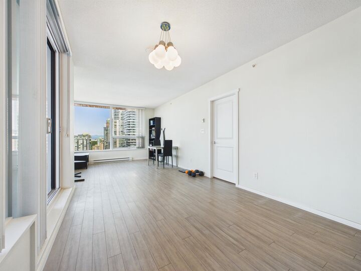 Property Photo: 6658 Dow Avenue 3205 BC V5H 0C7