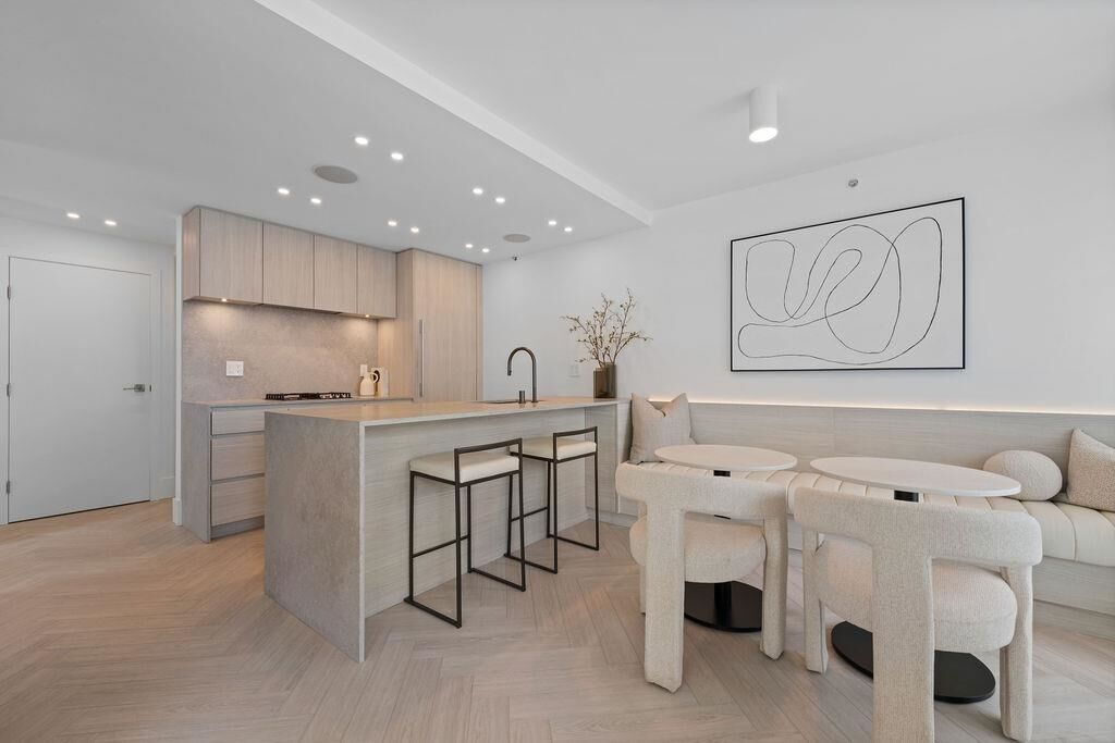 Property Photo: 1438 Richards Street 2206 BC V6Z 3B8