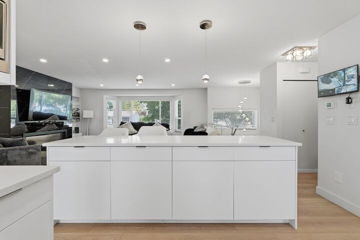 Property Photo: 14348 Gladstone Drive BC V3R 5R9