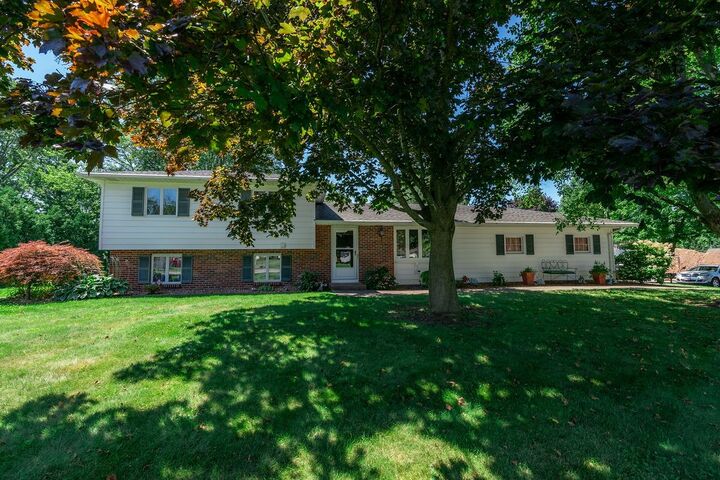 Property Photo:  128 Thorncliff Road  NY 14559 