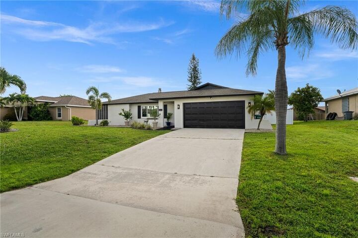 Property Photo:  2141 SW 5th Ave  FL 33991 