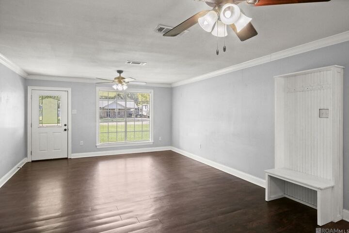 Property Photo: 16807 Chickasaw Ave LA 70739