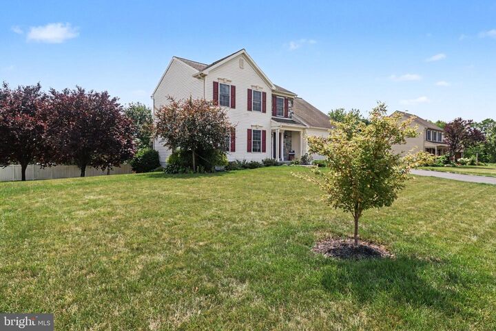 Property Photo: 2036 Mallard Ln PA 17046