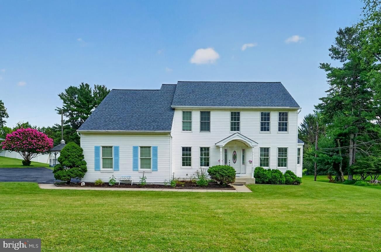 Property Photo: 2903 Chestnut Hill Drive MD 21043