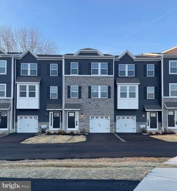 Property Photo:  317 Lantern Court  PA 18960 