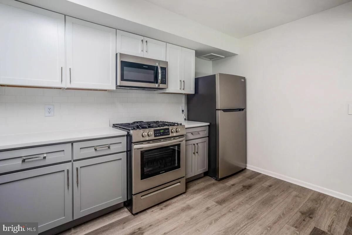 Property Photo:  1699 Yale Place 1713  MD 20850 