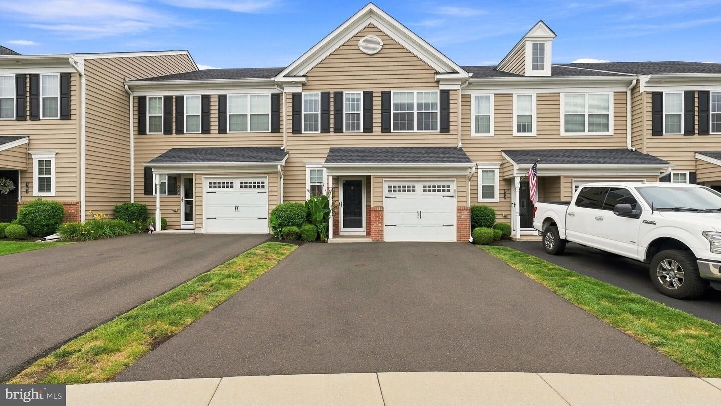 Property Photo:  319 W Hamlin Avenue  PA 18969 