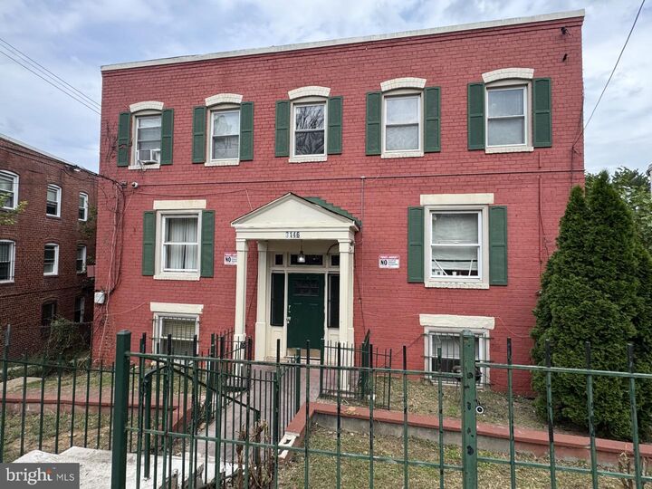 Property Photo:  3146 Buena Vista Terrace SE  DC 20020 