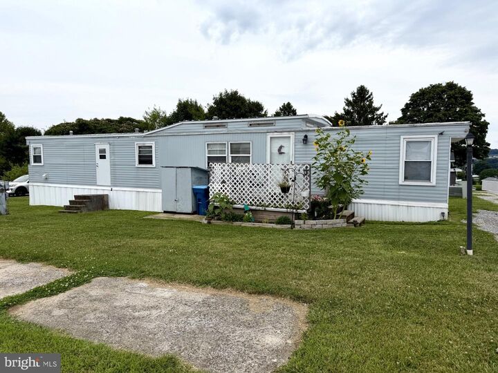 Property Photo:  30 Windsor Acres  PA 17366 