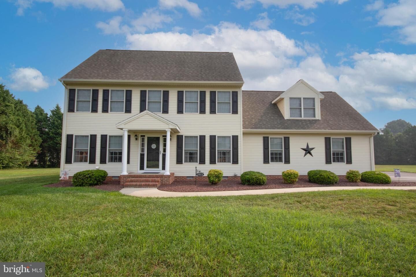 Property Photo: 7013 Ashworth Court MD 21804
