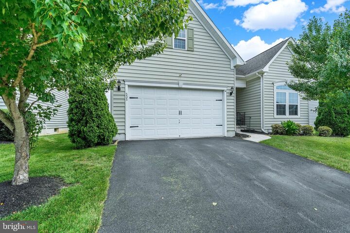 Property Photo:  535 Stonehaven Drive  DE 19734 