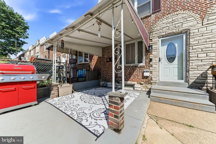 Property Photo: 231 W Wyncliffe Avenue PA 19018