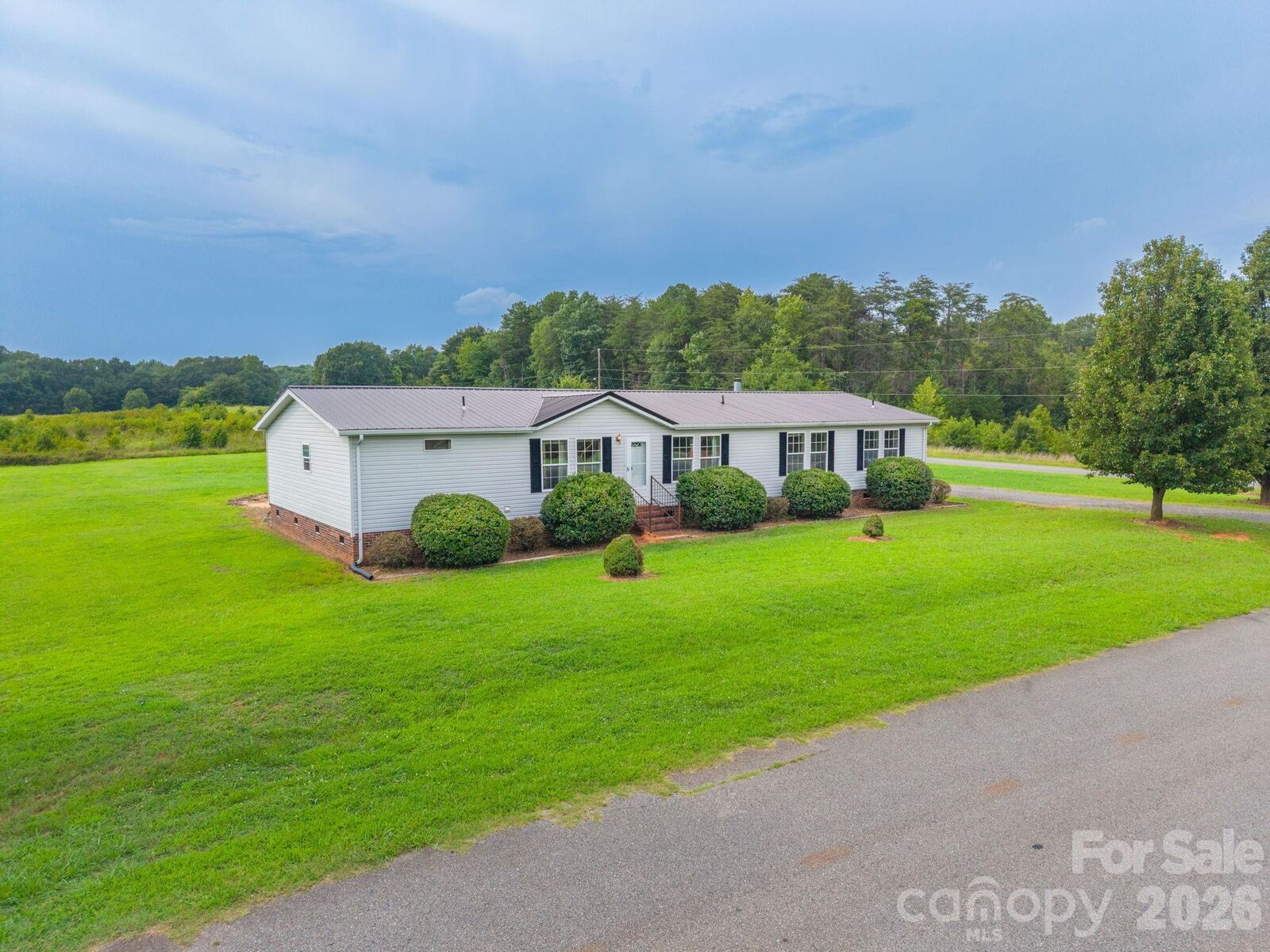 Property Photo: 102 Jenny Drive NC 28152