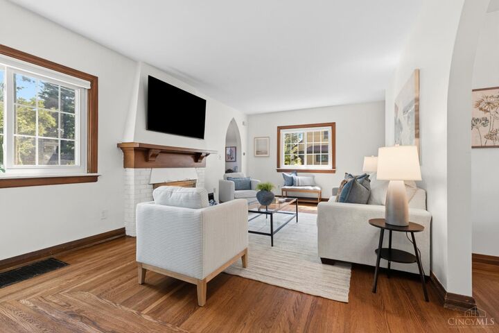 Property Photo:  3410 Oakview Place  OH 45209 