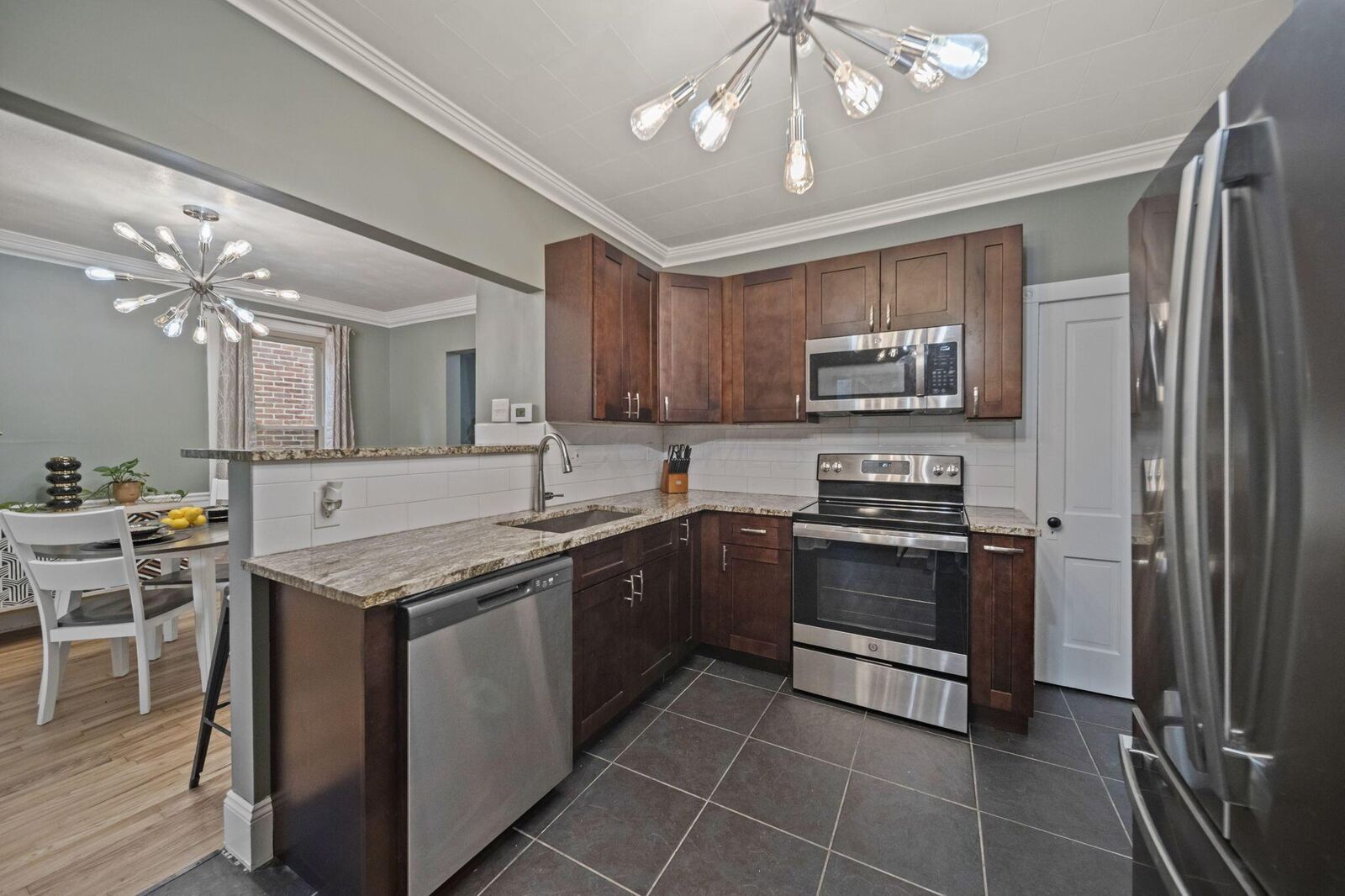 Property Photo:  951 Mount Pleasant Avenue  OH 43201 