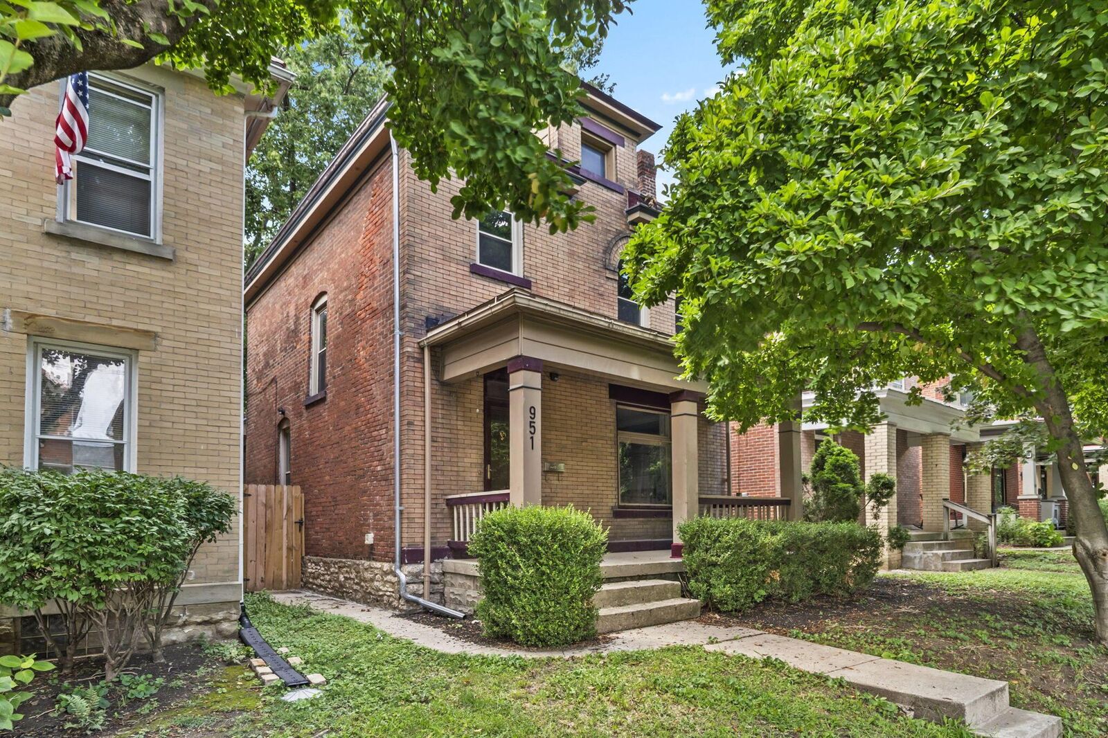 Property Photo:  951 Mount Pleasant Avenue  OH 43201 