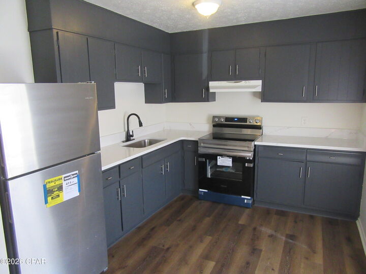 Property Photo:  2814 N Panama Avenue 6  FL 32405 