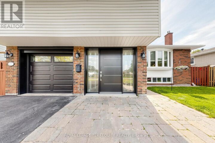 Property Photo:  89 Dreyer Drive  ON L1S 1J3 