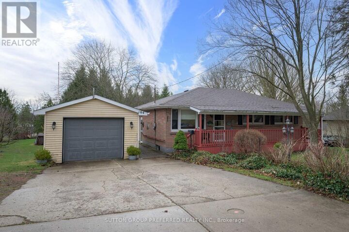 Property Photo: 164 McKeand Street ON N5C 3H9
