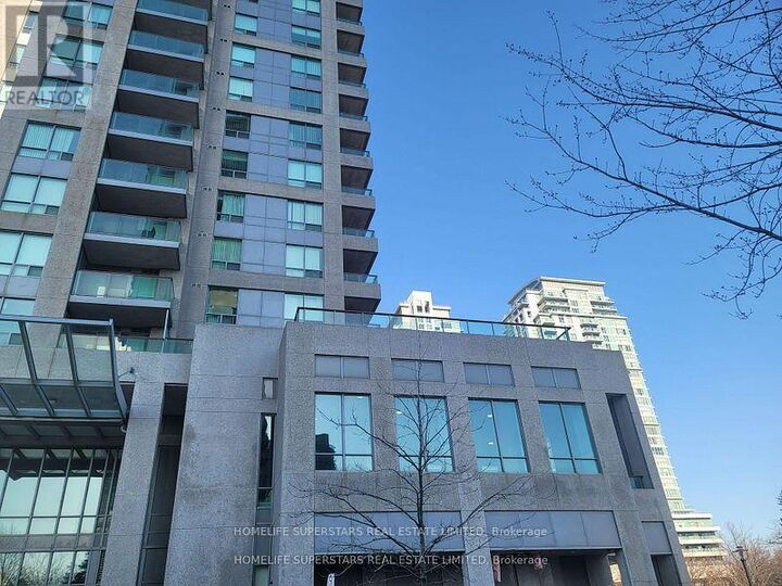 Property Photo: 60 Brian Harrison Way 2109 ON M1P 5J5