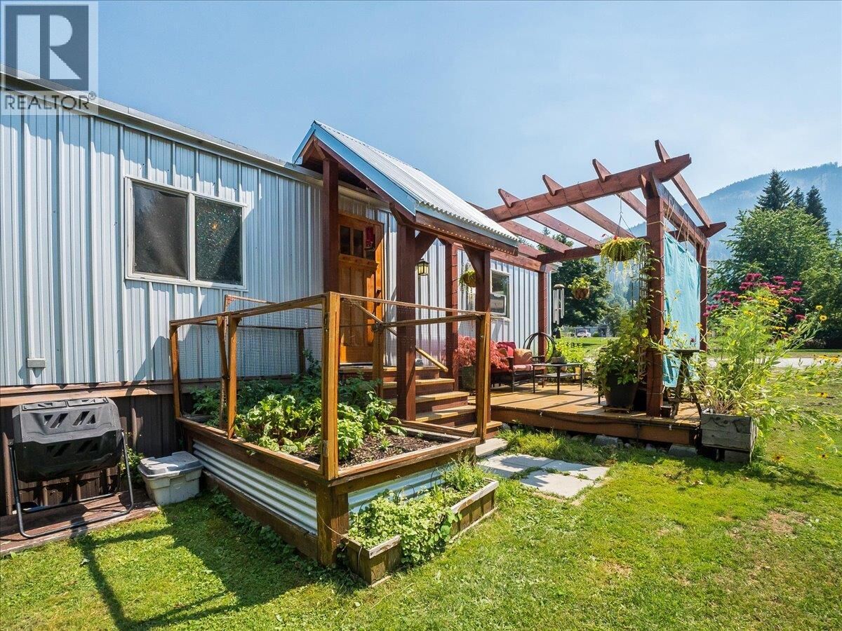 Property Photo:  2917 Georama Road 18  BC V1L 6Y7 