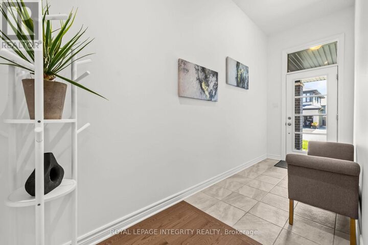 Property Photo:  90 Palfrey Way  ON K2V 0B3 