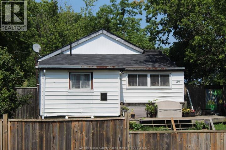 Property Photo:  49 Kennedy  ON N3R 2C7 