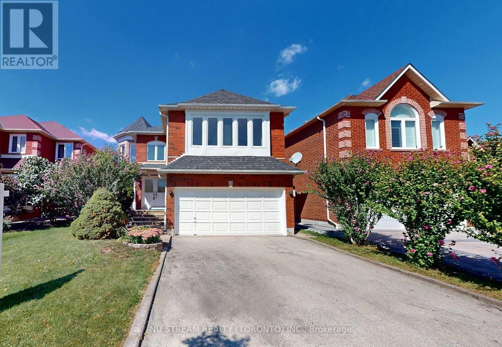 Property Photo: 1337 Daniel Creek Road ON L5V 1V3