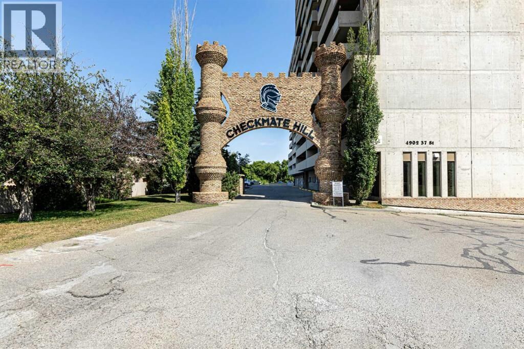 Property Photo: 4902 37 Street AB T4N 6M9