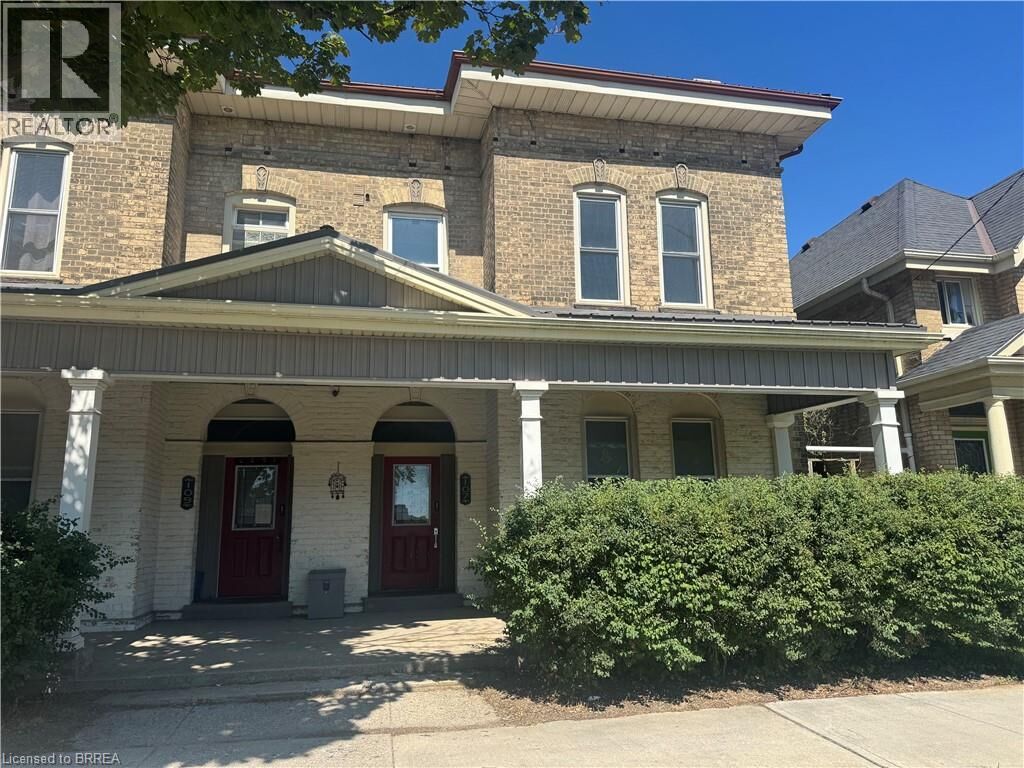 Property Photo:  107 Brant Avenue Upper  ON N3T 3H4 