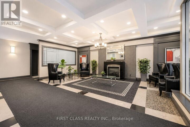 Property Photo: 91 Townsgate Drive 106 ON L4J 8E8