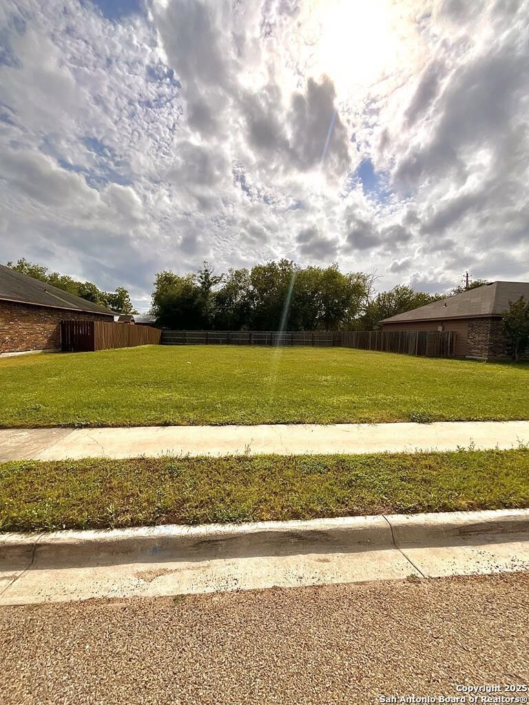 Property Photo:  1011 Blue Crest  TX 78102 
