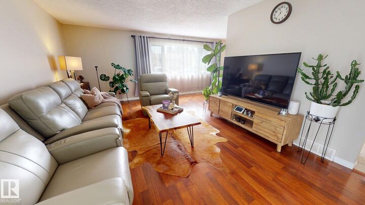 Property Photo: 7935 22 Avenue NW AB T6K 1Z2