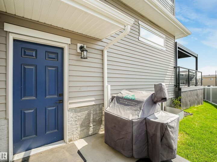 Property Photo:  4621 170A Avenue NW  AB T5Y 4C9 