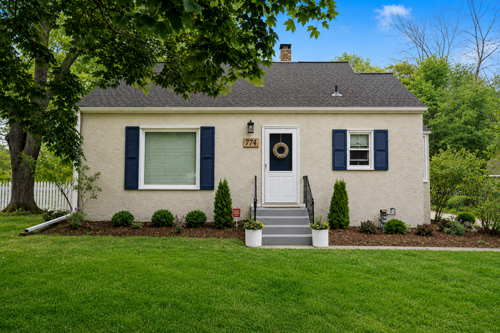 Property Photo: 774 County Road B W MN 55113