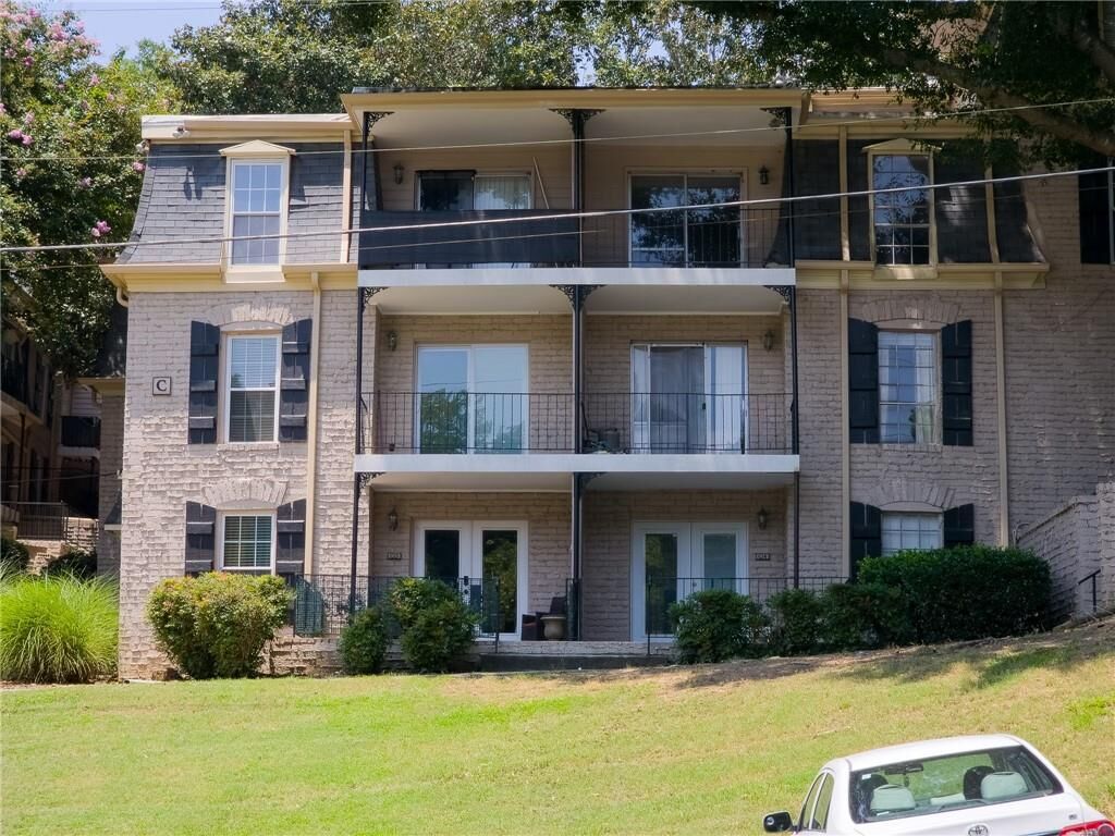 Property Photo:  2805 NE Northeast Expy Way NE C-14  GA 30345 