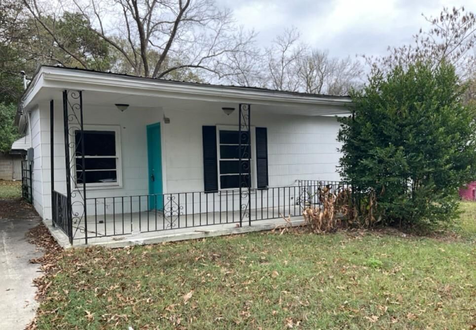 Property Photo: 4049 Villa Avenue GA 31204
