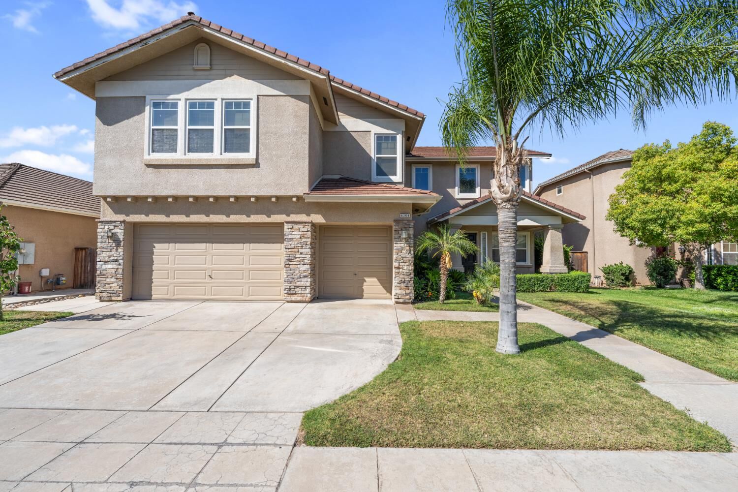 Property Photo: 6208 W Menlo Avenue CA 93722
