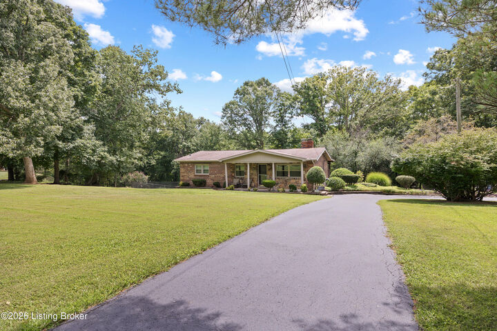 Property Photo:  1193 Castlerock Dr  KY 40165 