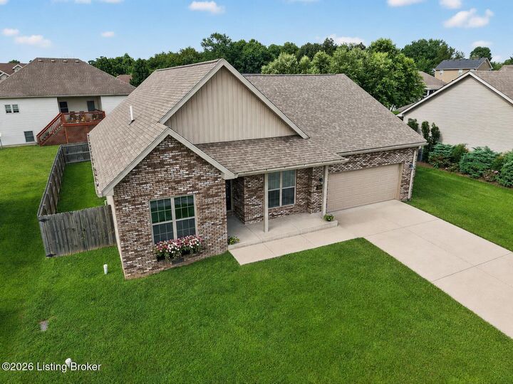 Property Photo:  204 Robert East Ct  KY 40175 