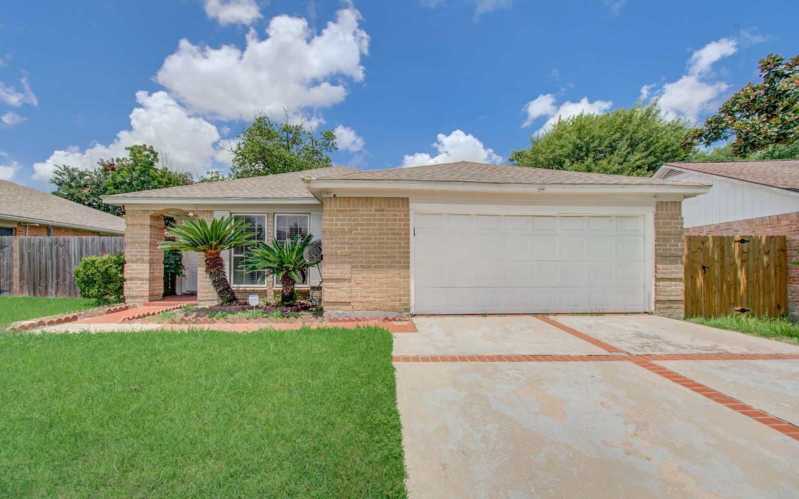 Property Photo:  10606 Beckfield Drive  TX 77099 