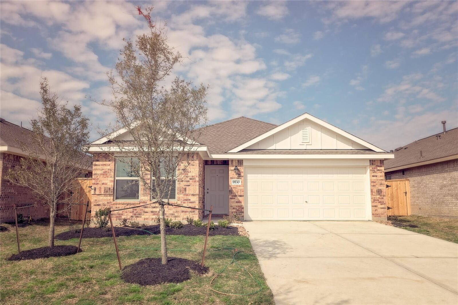 Property Photo:  9530 Brookside Point Drive  TX 77521 