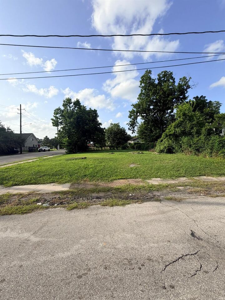 Property Photo: 4701 Market Street TX 77020