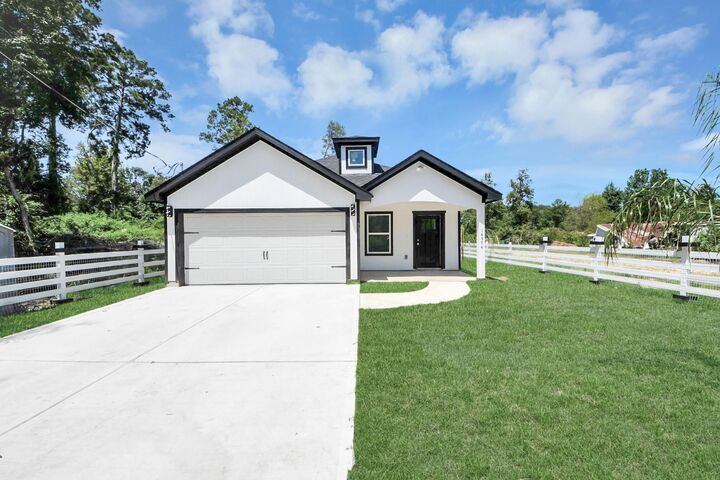 Property Photo: 14574 Half Circle Street TX 77372