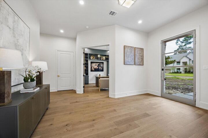 Property Photo:  515 W 33rd Street  TX 77018 