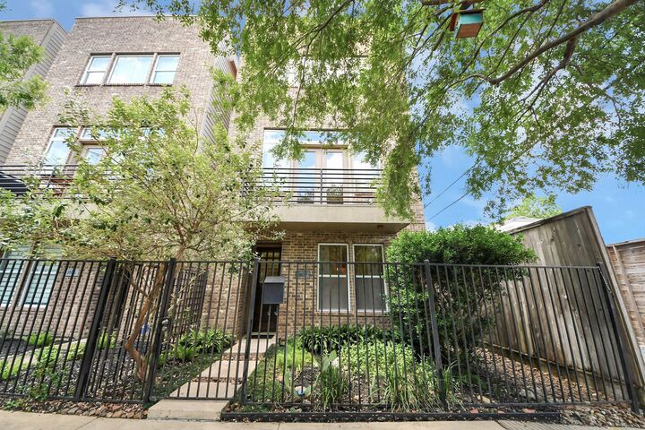 Property Photo:  1807 W Webster Street  TX 77019 