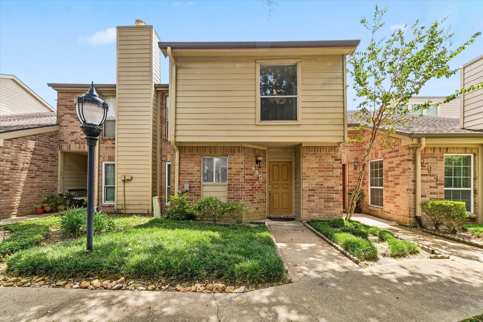 Property Photo:  995 Memorial Village Drive 102  TX 77024 