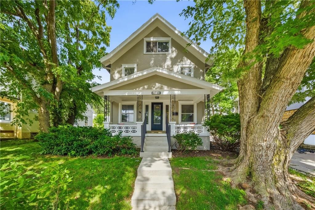 Property Photo:  4605 State Line Road  MO 64112 