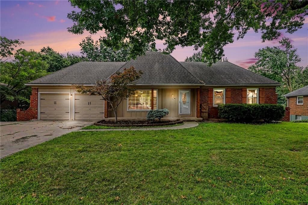 Property Photo: 702 NW 12th Street MO 64015