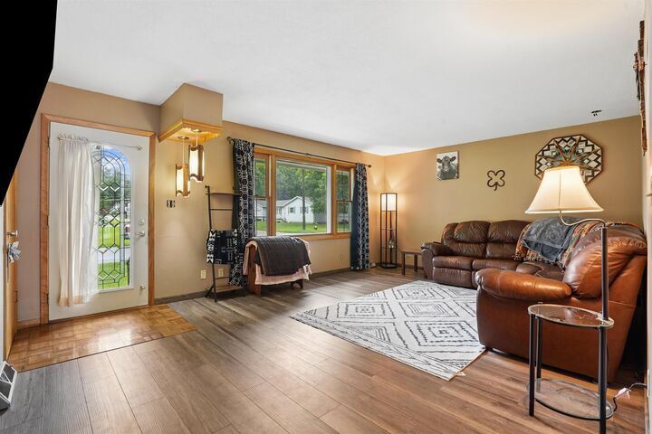 Property Photo: 519 5th Ave NE IA 50662